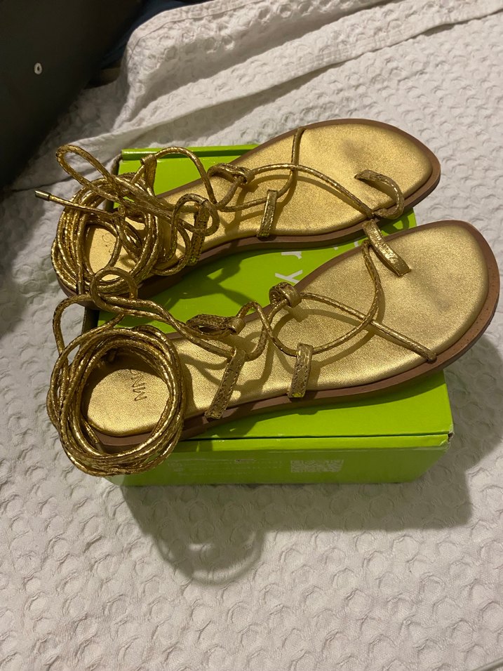 Altın Rengi Deri Yılan Desenli Topuklu Sandalet - Görsel 2