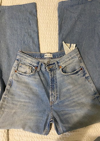 Düğmeli, Rahat Kesim Midi Kot Pantolon - Görsel 2