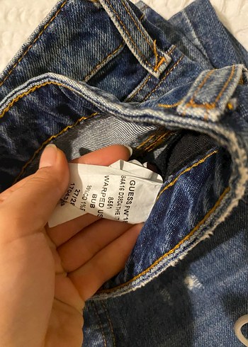 Düğmeli ve Bol Kesim Mavi Batik Kadın Kot - Görsel 2