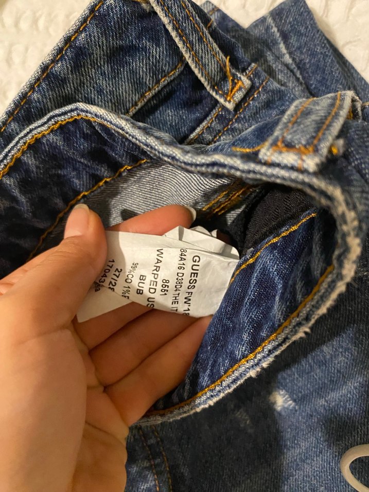 Düğmeli ve Bol Kesim Mavi Batik Kadın Kot - Görsel 2