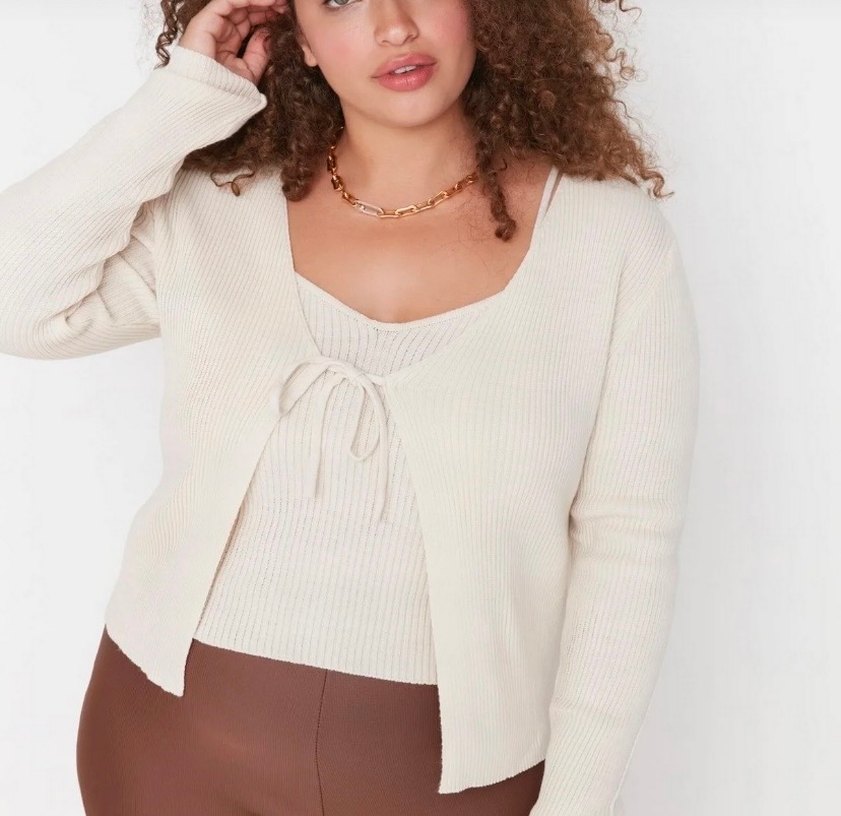 Bej V Yaka Kadın Kazak - Görsel 4