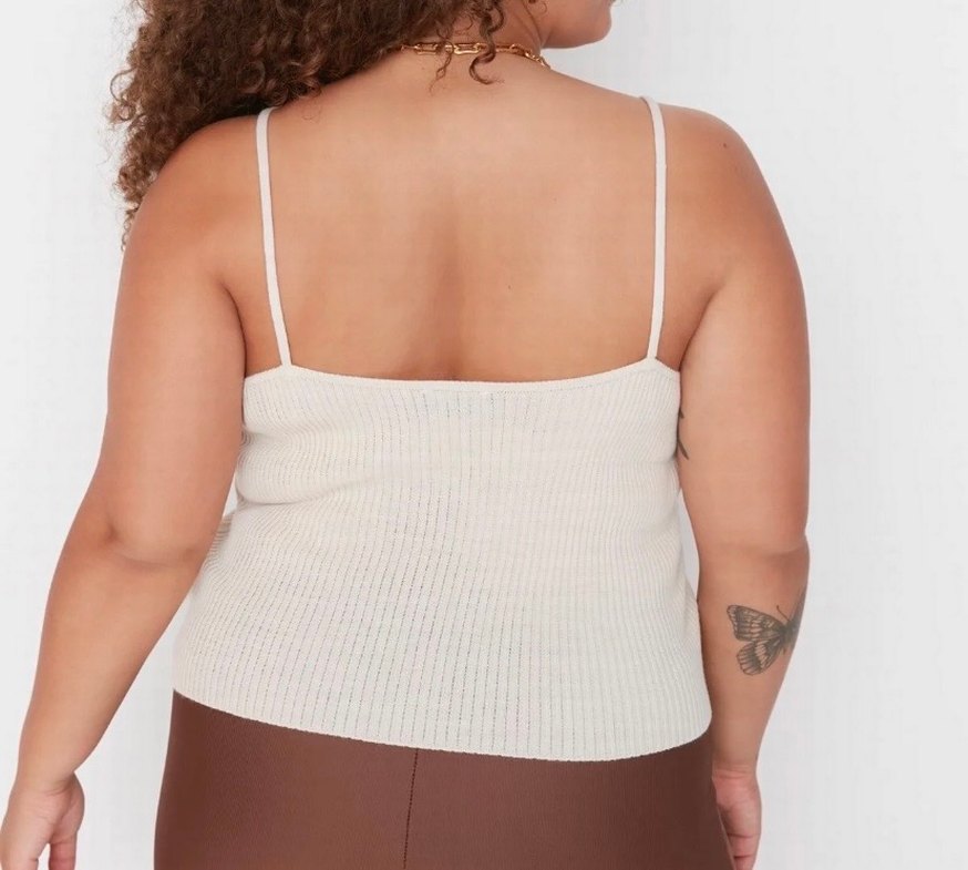 Bej V Yaka Kadın Kazak - Görsel 5