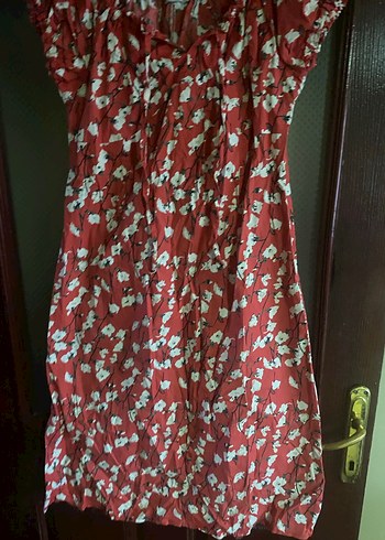 Kırmızı Çiçekli Bohem Midi Elbise - Görsel 3