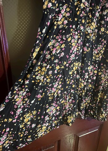 Çiçek Desenli V Yaka Midi Elbise - Görsel 5