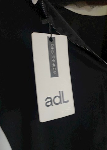 Siyah Beyaz Midi Kolye Yaka Elbise - Görsel 4