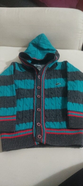 Şapkalı Lacoste Hırka 