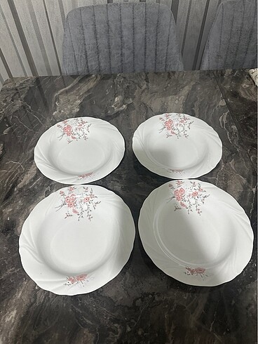 Yemek tabağı
