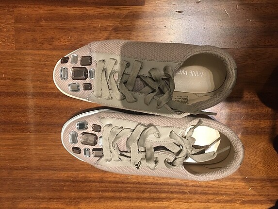 Ninewest