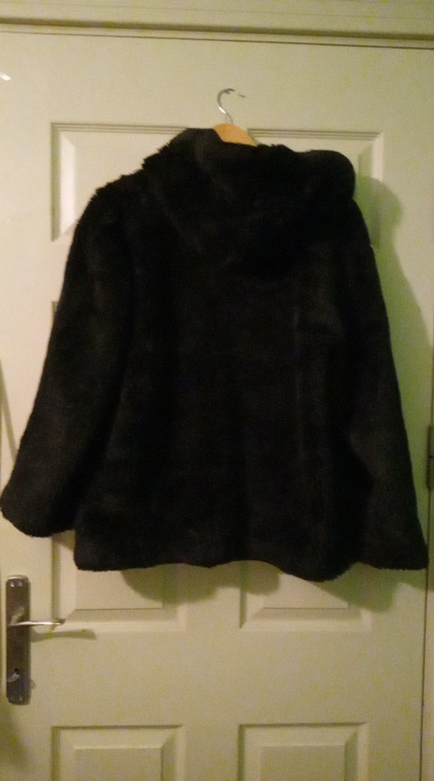 Siyah Kadın Peluş Midi Kaban - Görsel 3