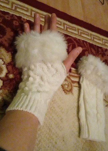 Beyaz Kürklü Örgü Kadın Eldiven - Görsel 2