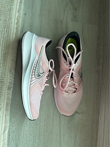 Nike Nike Kadın Ayakkabı Hiç giyilmedi