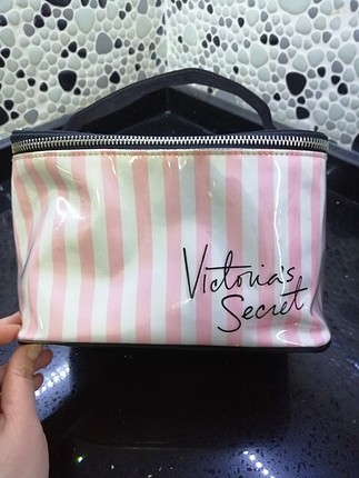 victoria secret makyaj çantası