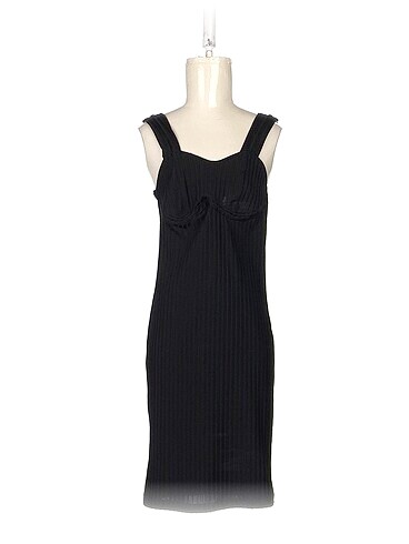 PreLoved Kısa Elbise %70 İndirimli.