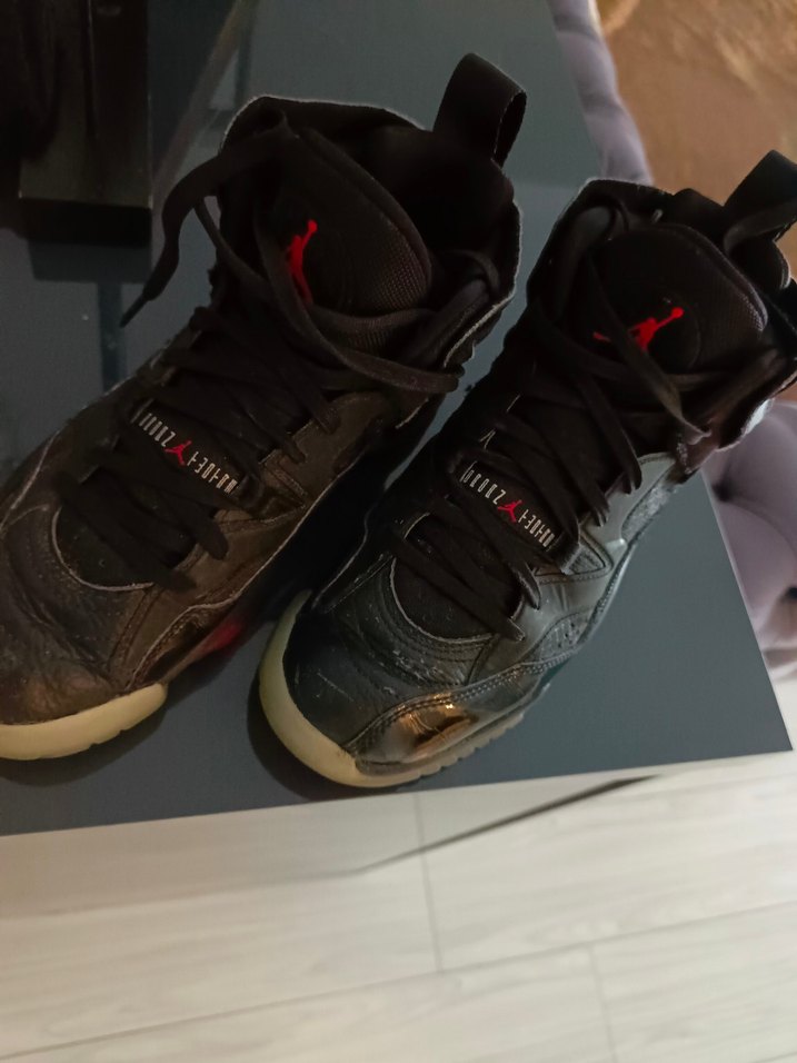 Siyah Jordan Basketbol Ayakkabısı Velcro Detaylı - Görsel 3