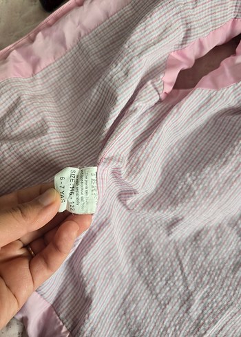 Kız Çocuk Pembe Kürklü Kapüşonlu Yelek - Görsel 4