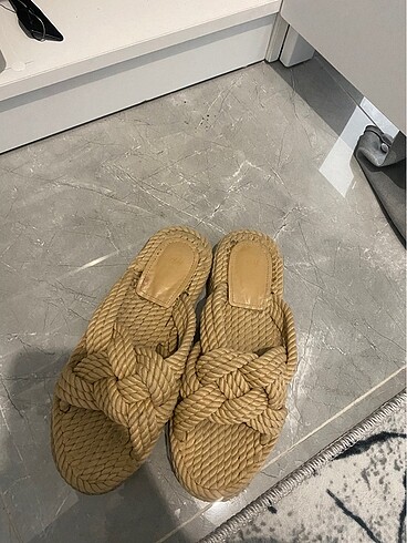H&M hasır sandalet