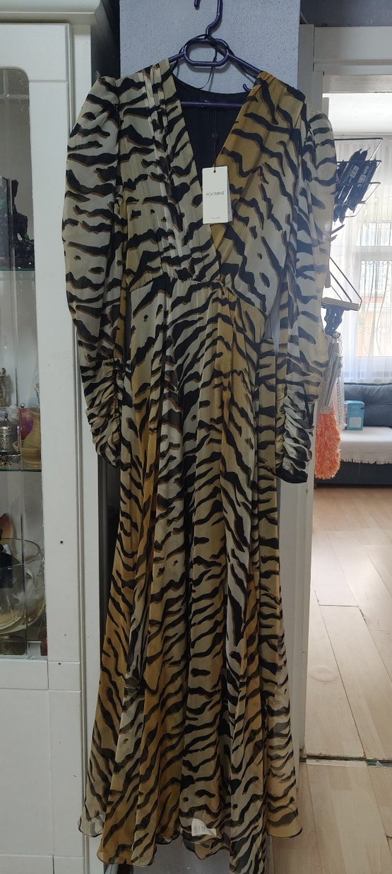 Nocturne Zebra Desenli Uzun Piliseli Kadın Elbise - Görsel 2