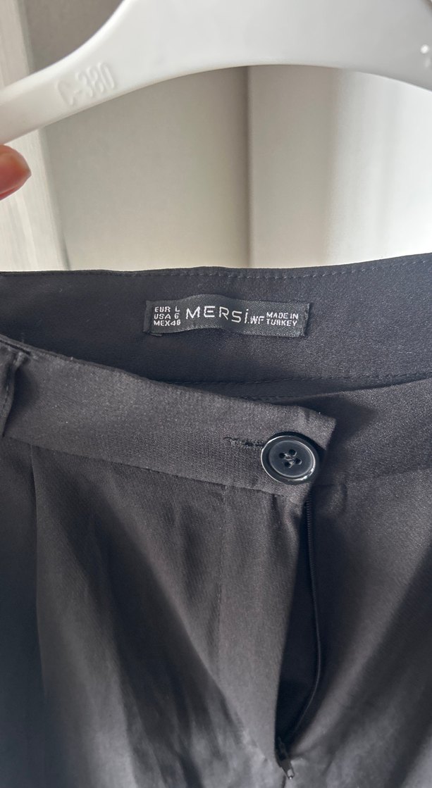 Düğmeli Siyah Kadın Kumaş Pantolon - Görsel 2