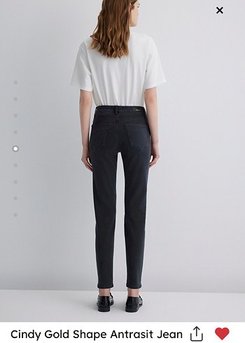 28 Beden Mavi etiketli ciny mom jean