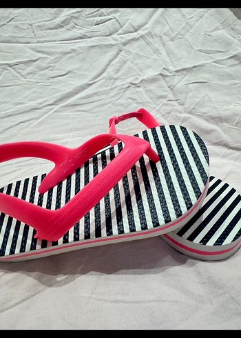 Pembe Elastik Bantlı Çizgili gap sandalet - Görsel 4