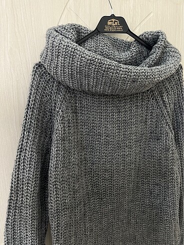 l Beden BERSHKA kazak