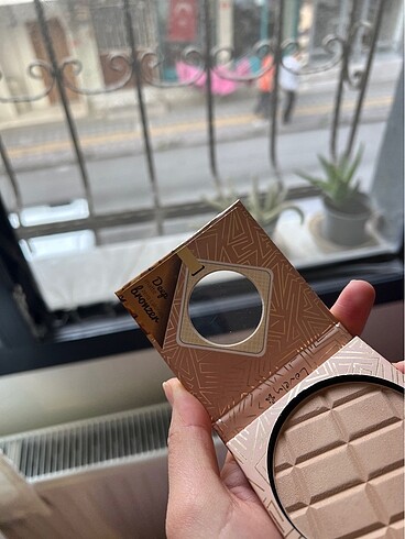 Beden Bronzer