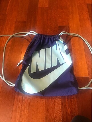 Nike canta