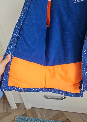 Renkli Desenli Erkek Çocuk Mont - Görsel 4