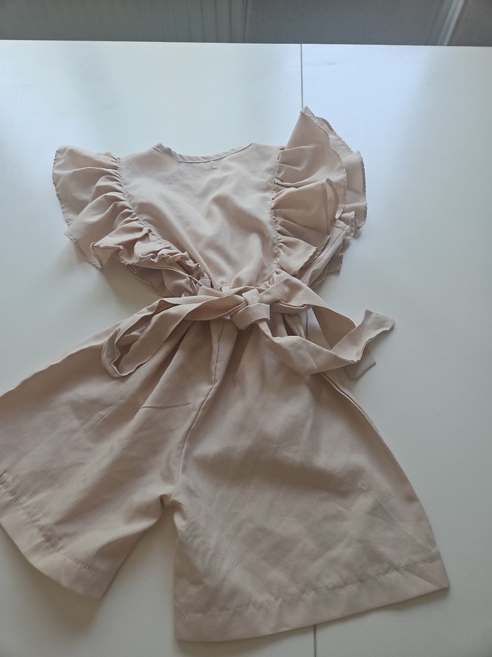 Kız Bebek Fırfırlı Bej Tulum - Görsel 3