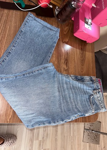 Hugo Boss Acik Mavi Rahat Kesim Denim Jean