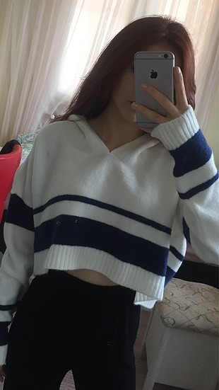 Kapüşonlu crop sweat