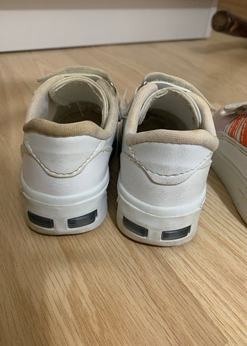 Kız Çocuk Beyaz Cırt Cırtlı Spor Ayakkabı - Görsel 5