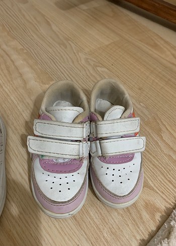 Kız Çocuk Beyaz Cırt Cırtlı Spor Ayakkabı - Görsel 3