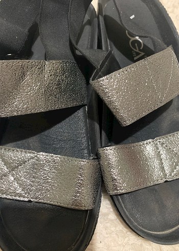 Gümüş bantlı kadın sandalet - Görsel 2