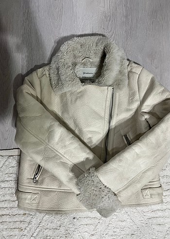 38 Beden camel Renk Stradivarius yumuşak dokulu, etnik desenli, camel midi mont