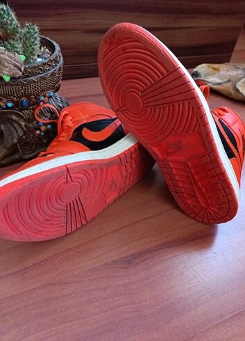 Nike Nike Jordan 1 mid SE kadın 