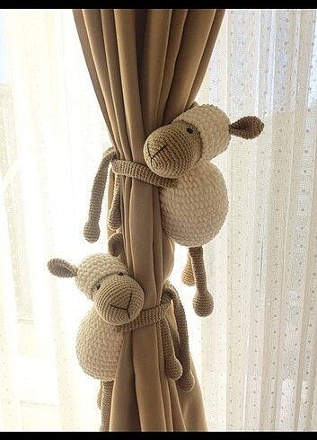 Amigurumi perde tutucu oyuncak