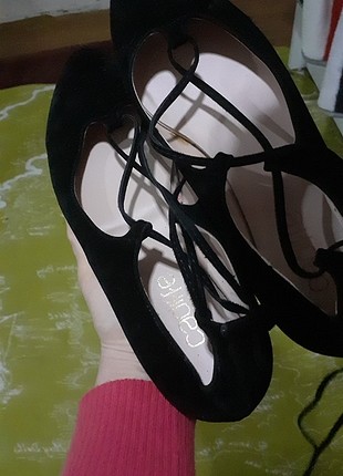 Bu uygulamadan aldım 38 40 num ama büyük geldi ban 38 giyiyorum