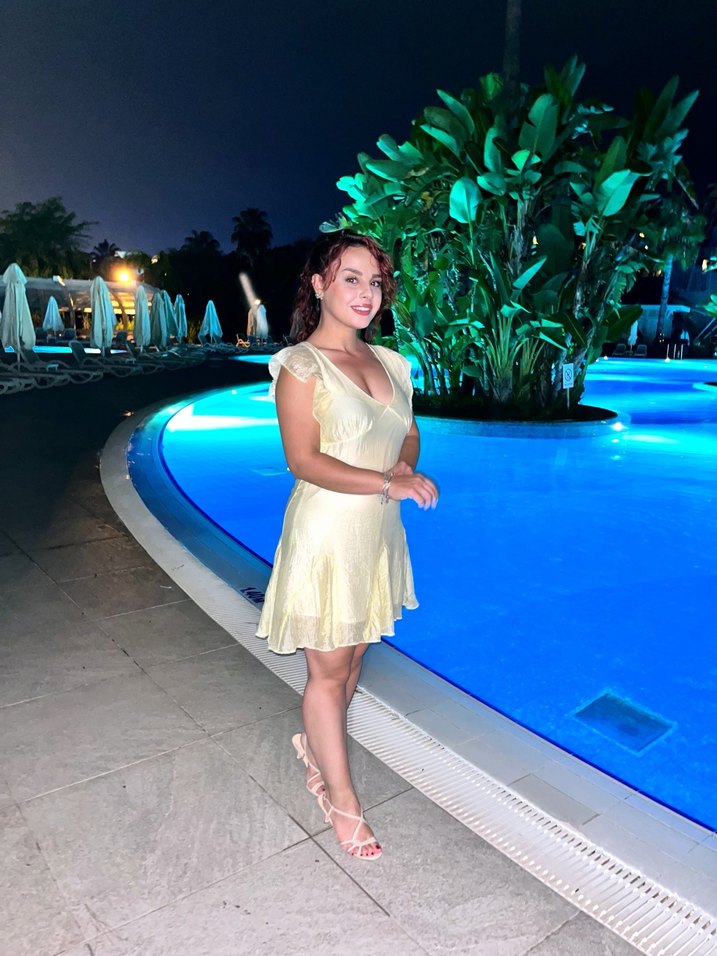 Şeffaf Detaylı Mini Sarı Abiye Elbise - Görsel 2