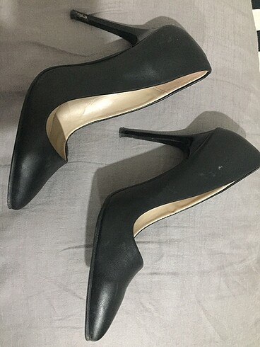 Siyah İnce Stiletto