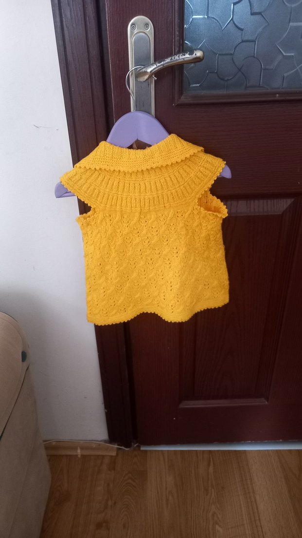 Kız Çocuk Sarı Örgü Yelek - Görsel 4