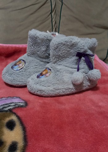 Kız Çocuk Gri Sıcak Peluş Ev botu - Görsel 3
