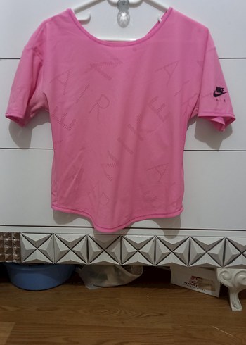 Nike Pembe Kısa Kollu Tişört