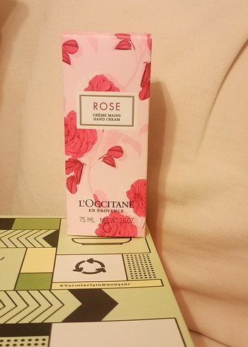 Beden L'OCCITANE Gül Özlü El Kremi 75 ml