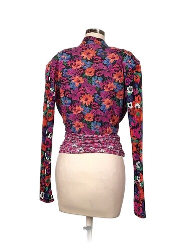 m Beden Vintage Love Bluz %70 İndirimli.