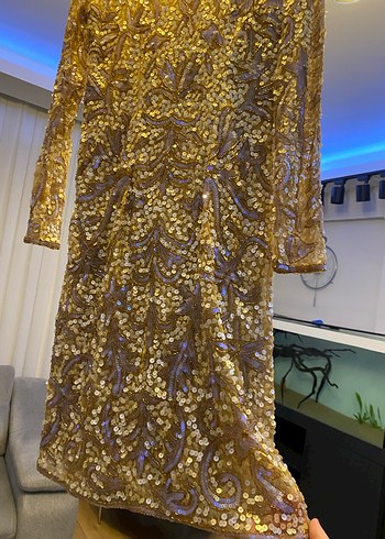 Uzun Kollu Altın Payetli Abiye Elbise - Görsel 3