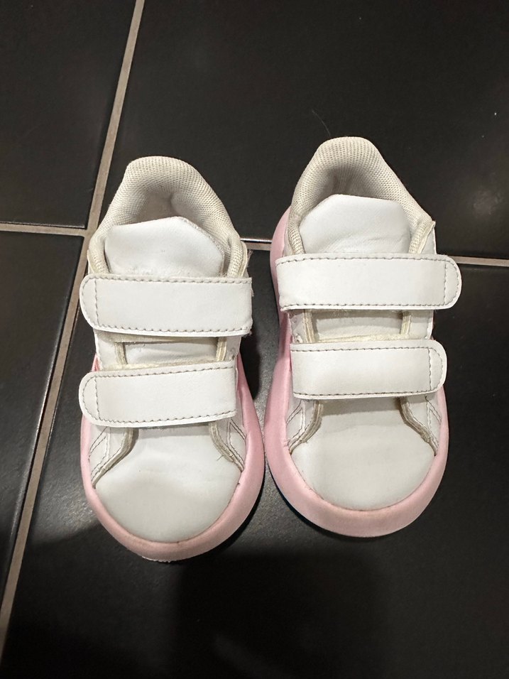 Kız Çocuk Pembe Adidas Spor Ayakkabı - Görsel 4