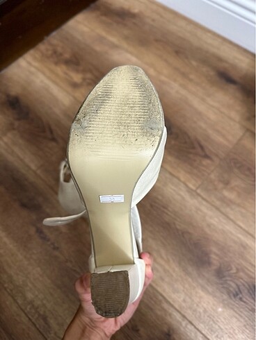 38 Beden beyaz Renk KALIN TOPUKLU STILETTO