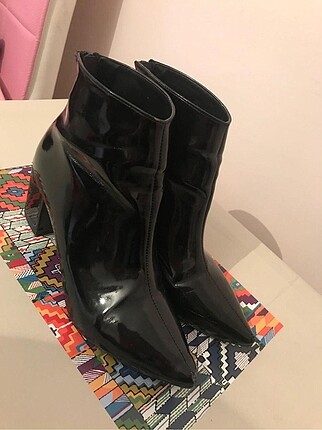 Giymediğim den dolayı uygun fiyata satıyorum