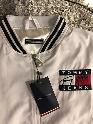 xs Beden Tommy Hilfiger Yagmurluk Ceket